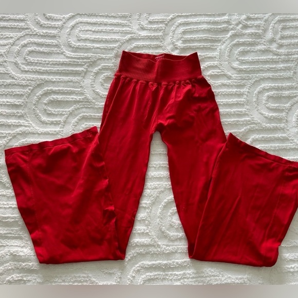 Free People Movement good Karma redish orange flare leggings - Picture 2 of 5